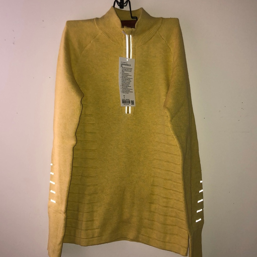 Lululemon Lightning Bolt 1/2 Zip NWOT
